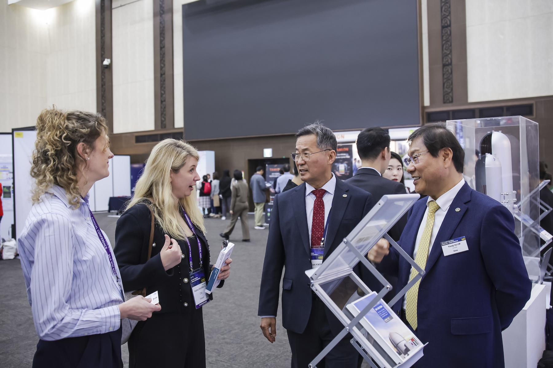 33rd WIN  CONFERENCE_07. Exhibition_0055.jpg